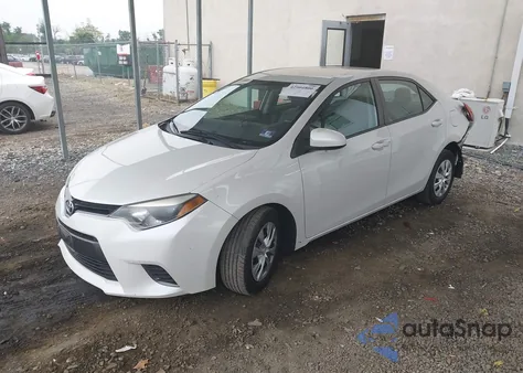 2015 Toyota Corolla Le Eco z USA, uszkodzony, nr VIN 5YFBPRHE9FP274613